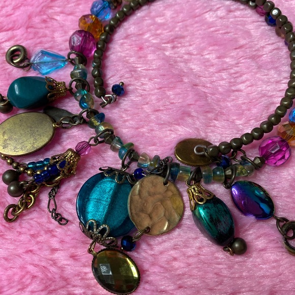 Beautiful beaded choker! - Picture 2 of 5